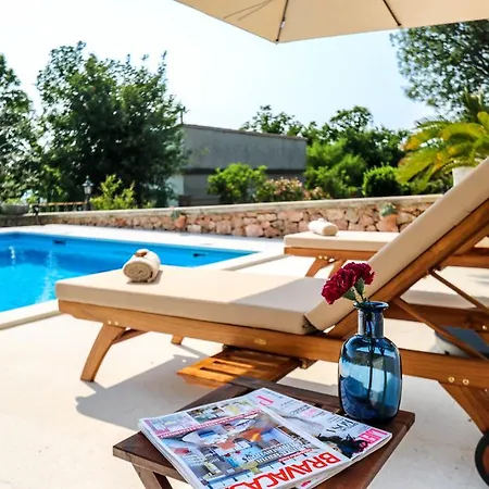 Paulina Apartment Tribanj-Kruscica