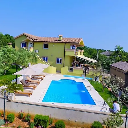 Paulina Apartmán